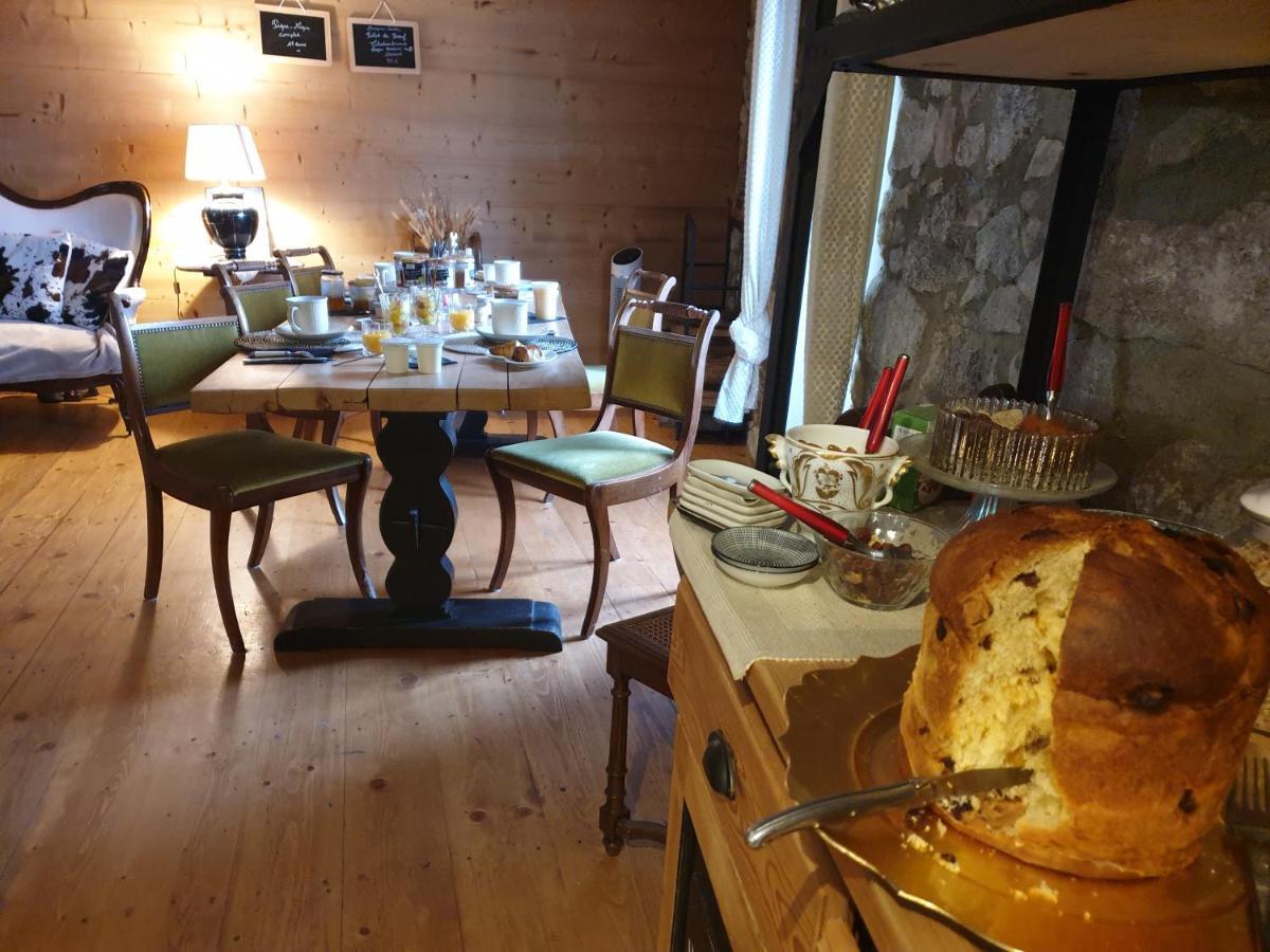 La Petite Chapelle Hotel Font-Romeu-Odeillo-Via Exterior photo